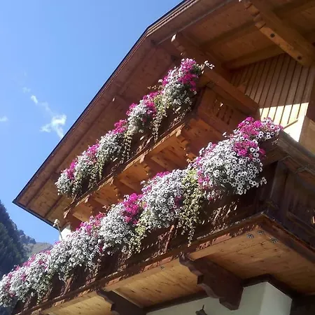 Haus Fuerhapter Markus بيت ضيافة انرفلغراتن